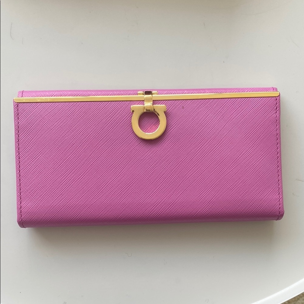 Pink Gold-Trim Women's Wallet clutch new without tags